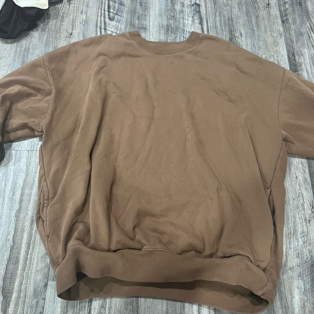 Brandy Melville Brown Crewneck One Size